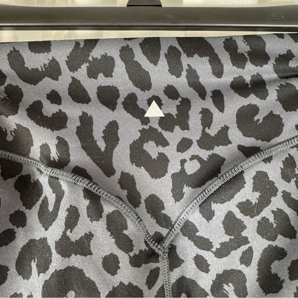 Balance Athletica Leggings Cheetah - Picture 3 of 5